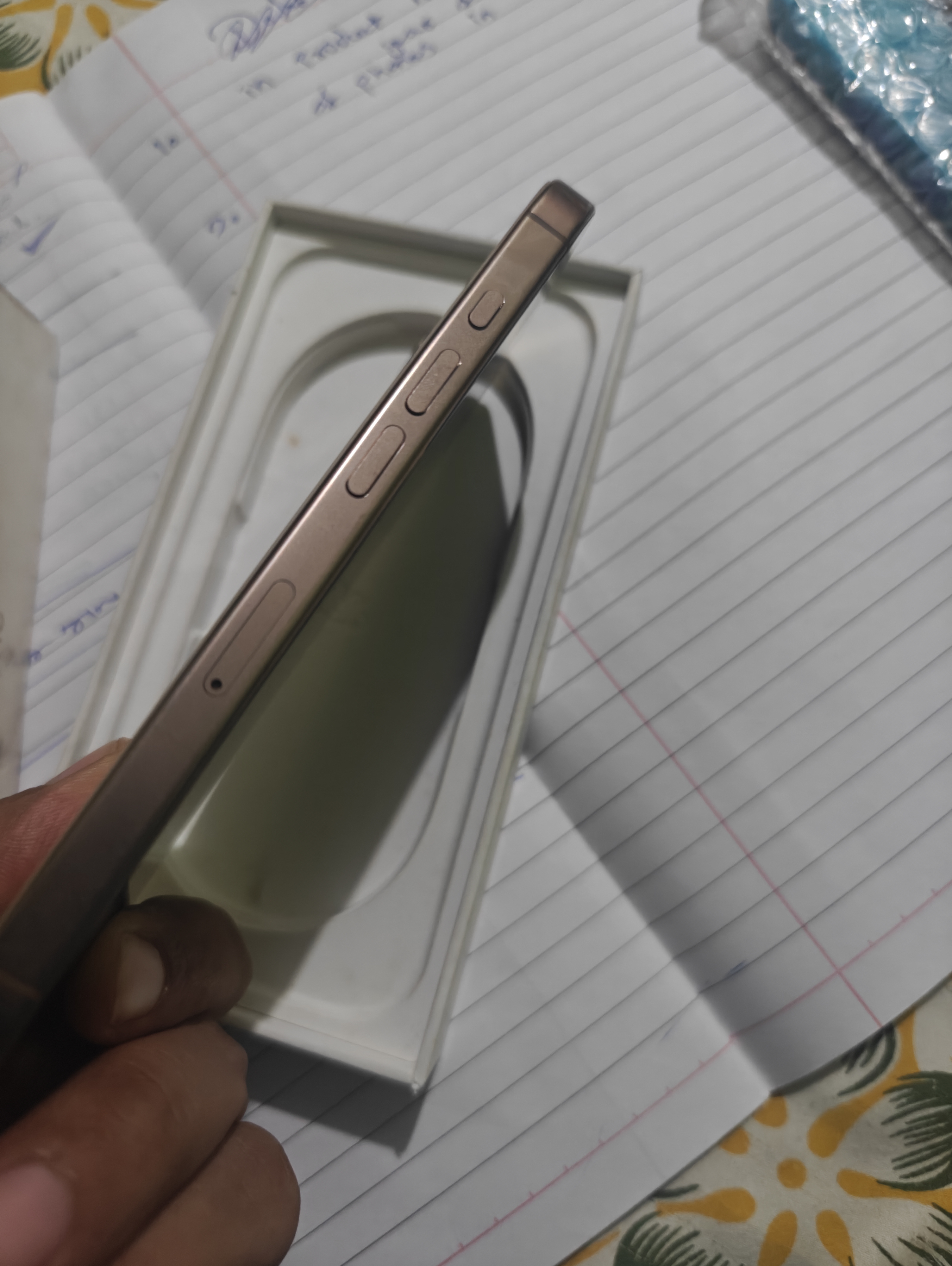 iPhone 16 - 128GB / 8GB RAM / 5G