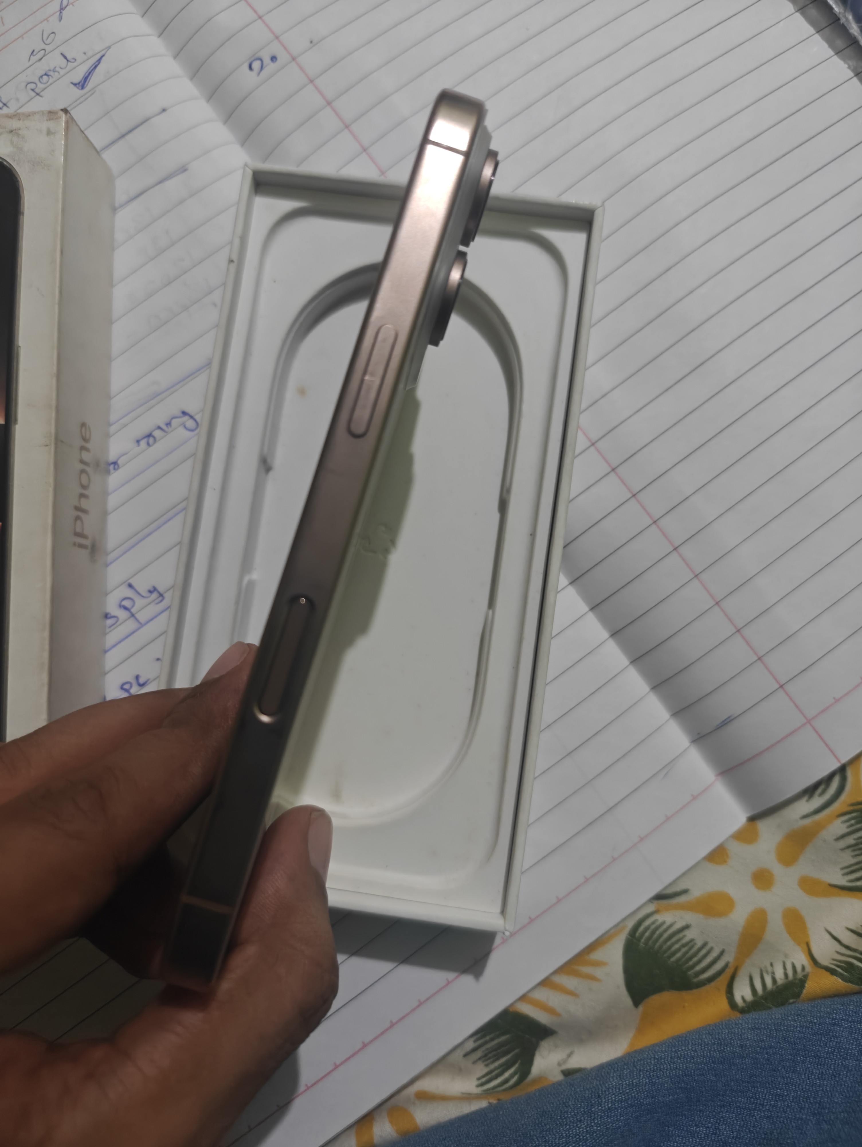 iPhone 16 - 128GB / 8GB RAM / 5G