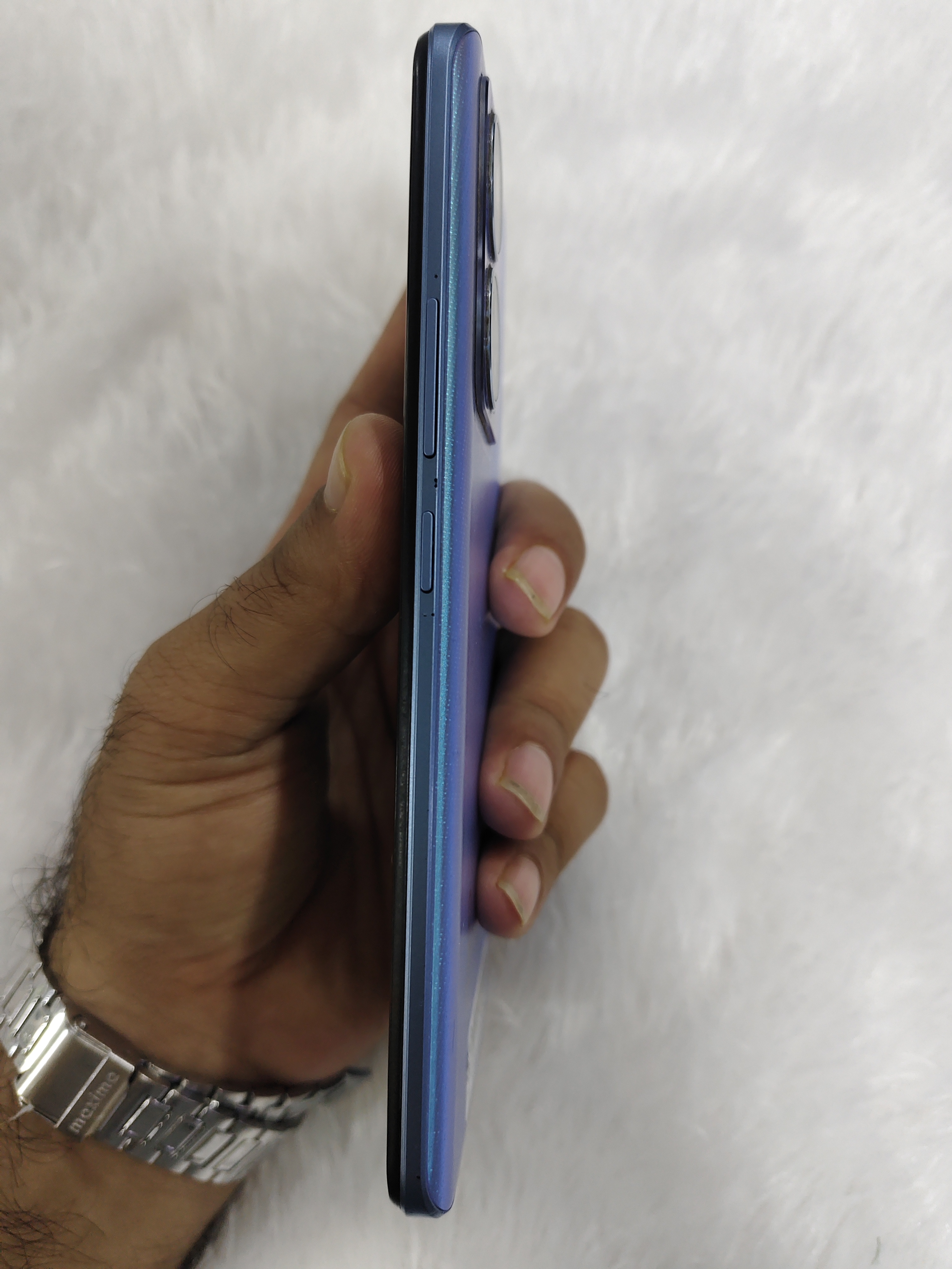 Vivo T1 5G - 128GB / 4GB RAM / 5G