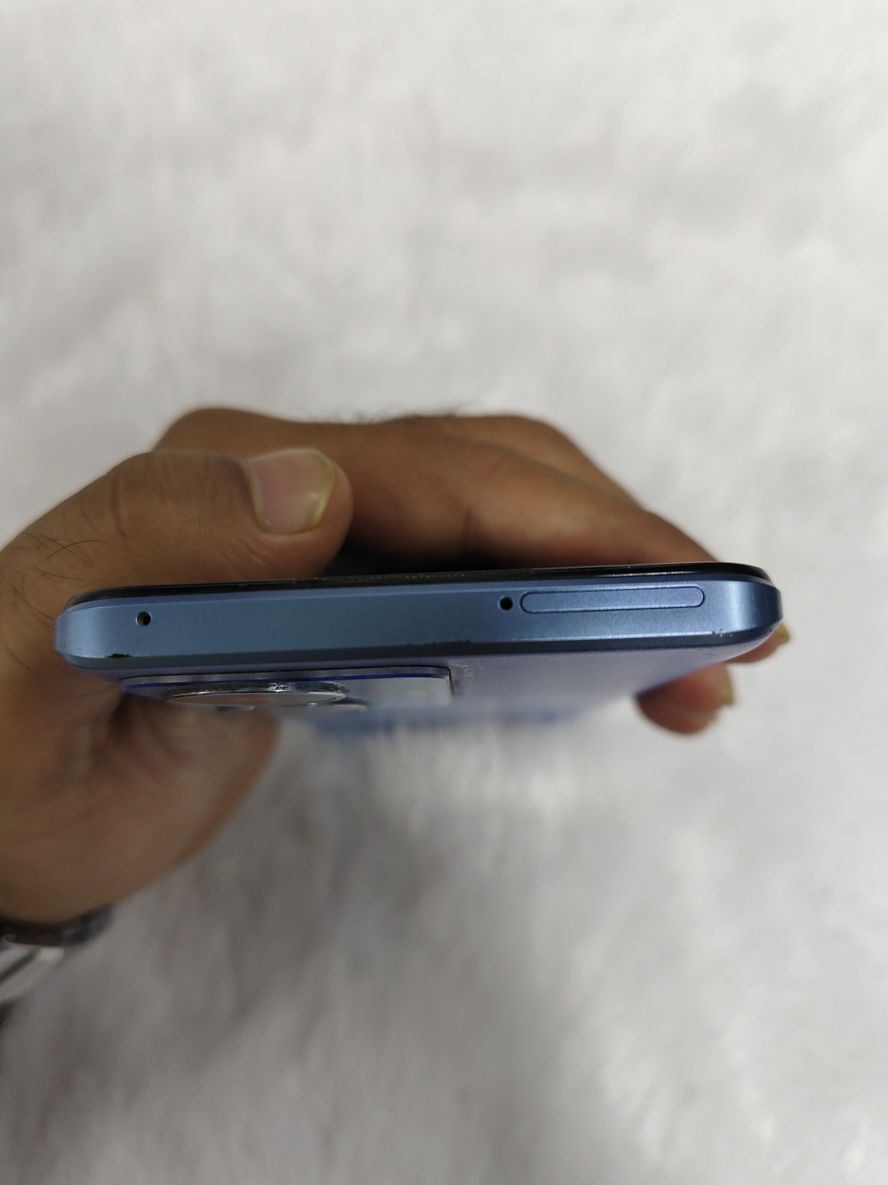 Vivo T1 5G - 128GB / 4GB RAM / 5G