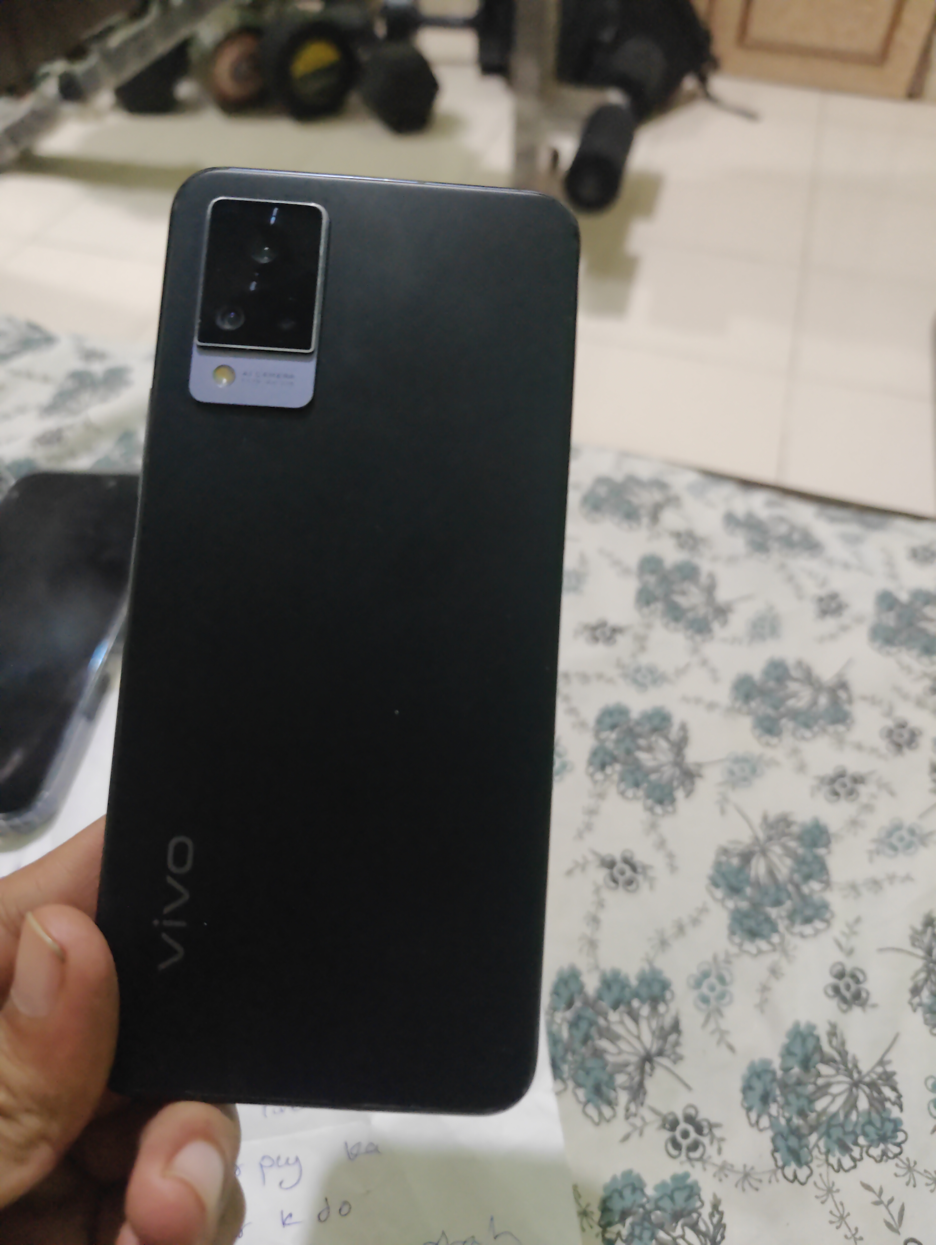 Vivo V21 5G - 128gB / 8GB RAM / 5G